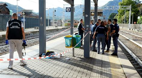 Calolziocorte, accoltellato dal branco in stazione:。